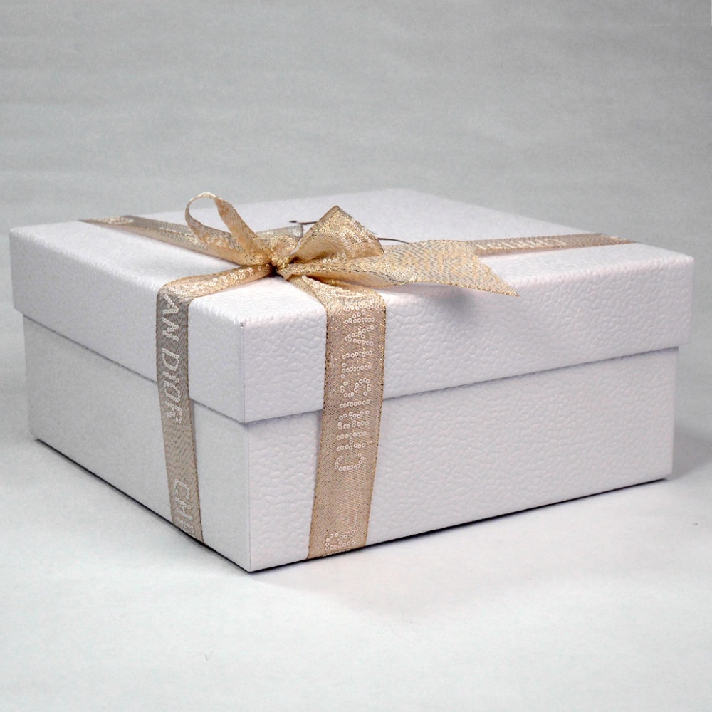 DIOR Keepsake Gift Box with Ribbon Tissue Paper Envelope Medium Square NEW - Picture 5 of 6